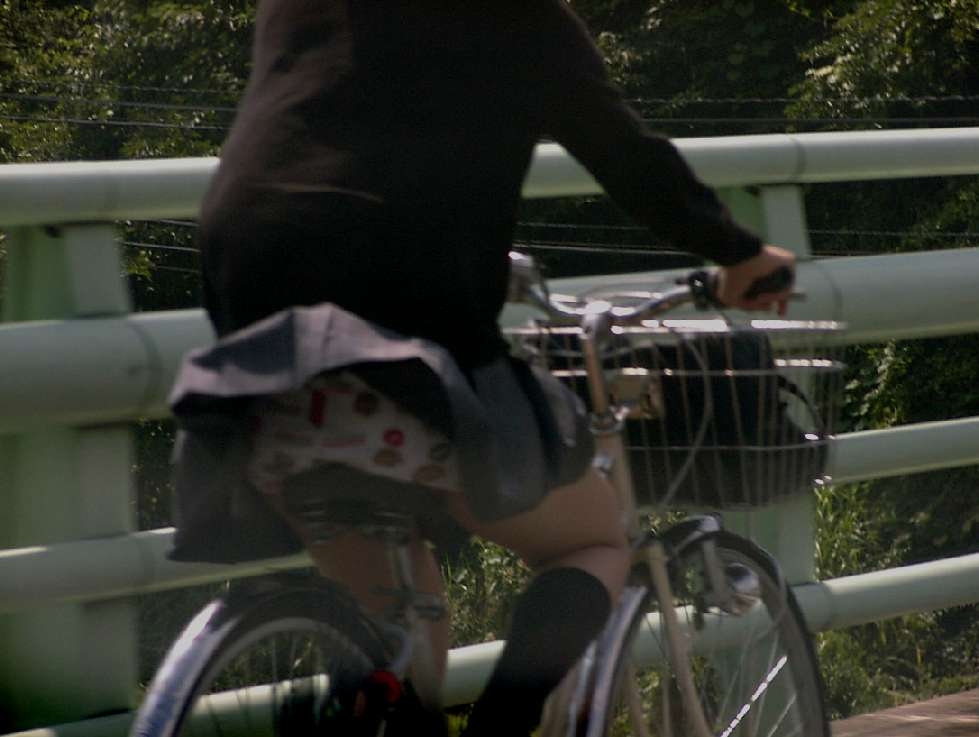 自転車のペダル漕いでる時のVゾーンがおいしい画像028