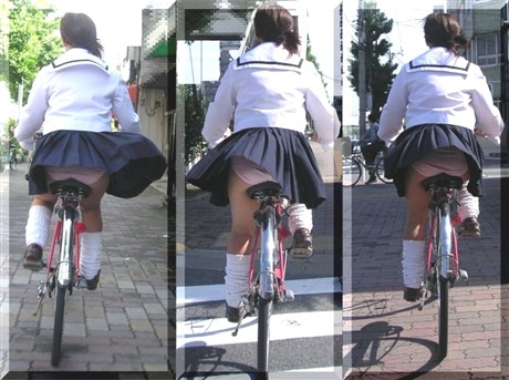 自転車乗ってるミニスカの子は絶対わざとパンツ見せている025