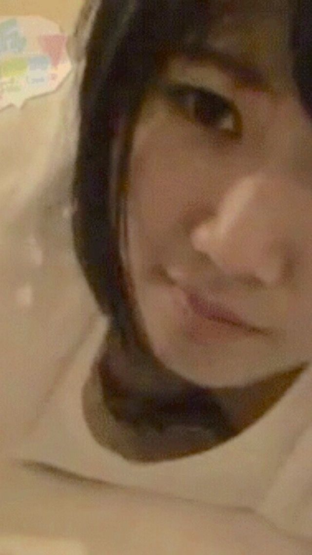 【胸チラ】AKBG乳メンのちんこピンコ勃ち谷間エロ画像073