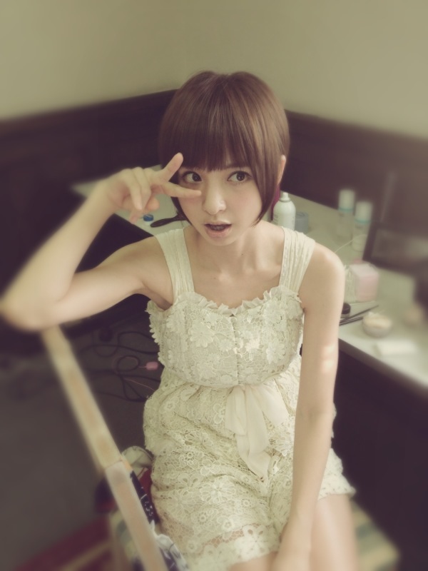 【リアル鬼ごっこ】篠田麻里子(29)の女子校生の制服姿がぐう可愛い件(*ﾟ∀ﾟ)=3ﾊｧﾊｧ020