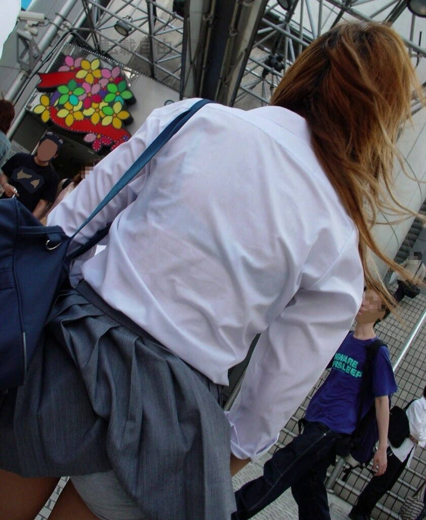 【風チラ】風でスカートがふわぁってなっちゃったエロ画像006