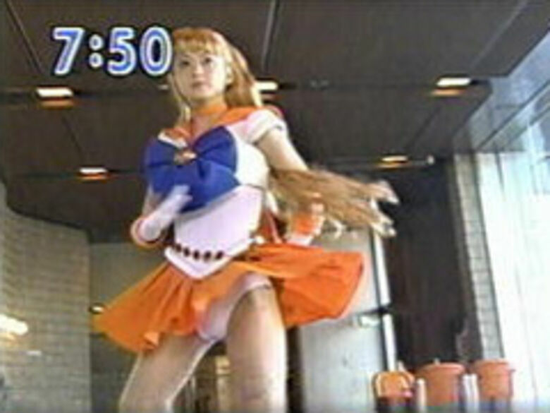 特撮ヒロイン パンチラ077