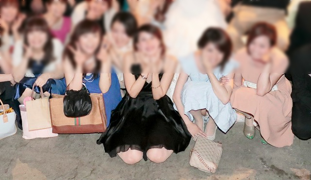 結婚式 パンチラ!参加している友だちとかのパンツが抜けちゃいます♡逆さ撮りもあるぜ!!006