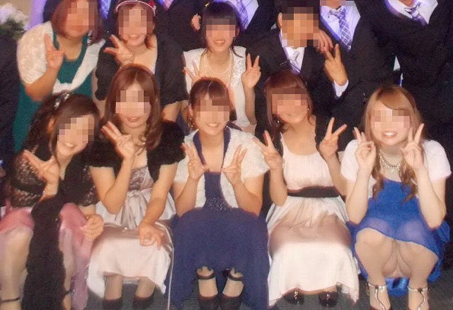 結婚式 パンチラ!参加している友だちとかのパンツが抜けちゃいます♡逆さ撮りもあるぜ!!020