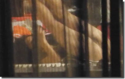 窓から見える女性のパンツ履いた無防備盗撮エロ画像014枚目