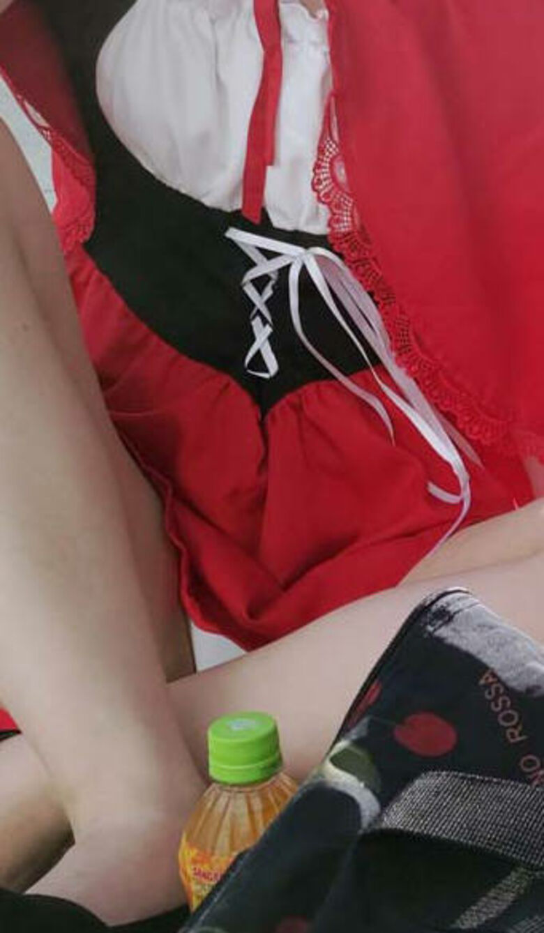 渋谷パンチラハロウィンのパンツ動画像124枚！コスプレ女子のエッチな下着に太もも 生足がエロくて抜ける!!003枚目