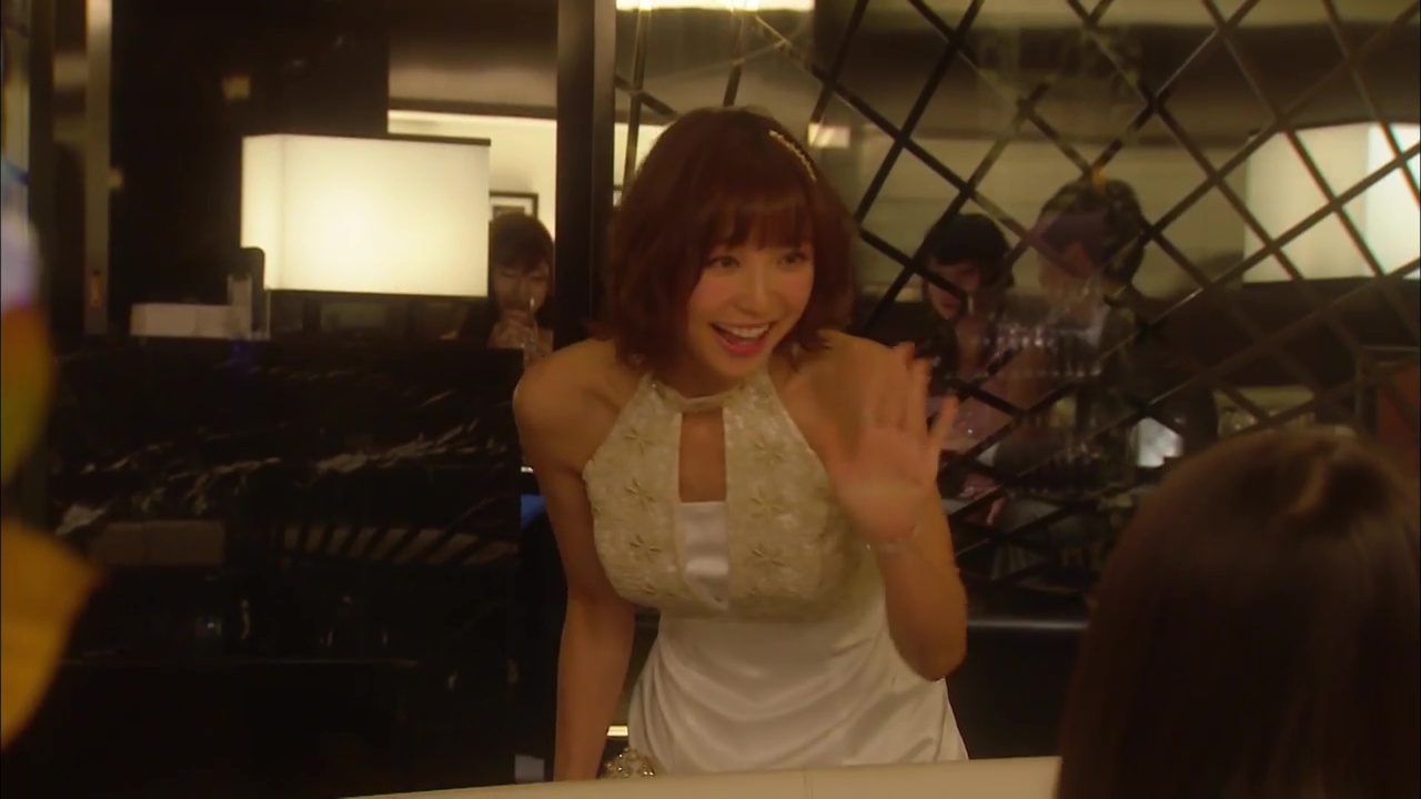 新ドラマ・後妻業で篠田麻里子が赤パンティーを晒すｗｗｗ004
