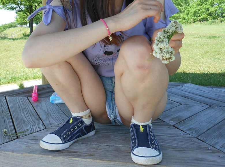 ハミパン 盗撮画像!腰や股の間から出てるパンツに大興奮♡じ~っくりと眺めていたいぜ!!062