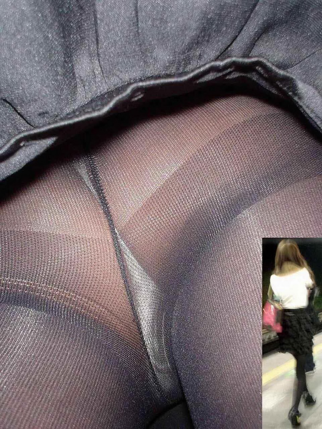 パンチラが抜ける逆さ撮り盗撮エロ動画像Vol.76_015枚目