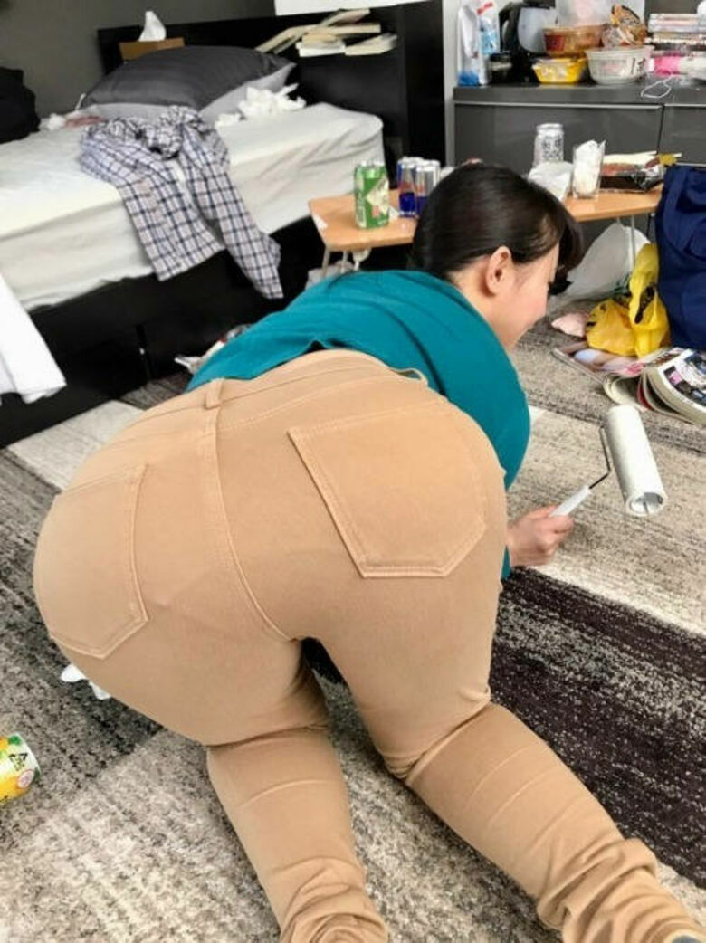 熟女 パン線盗撮画像だぜ！エロい巨尻のパンティライン♡ケツ好きにはたまんねーな(´∀｀)019枚目