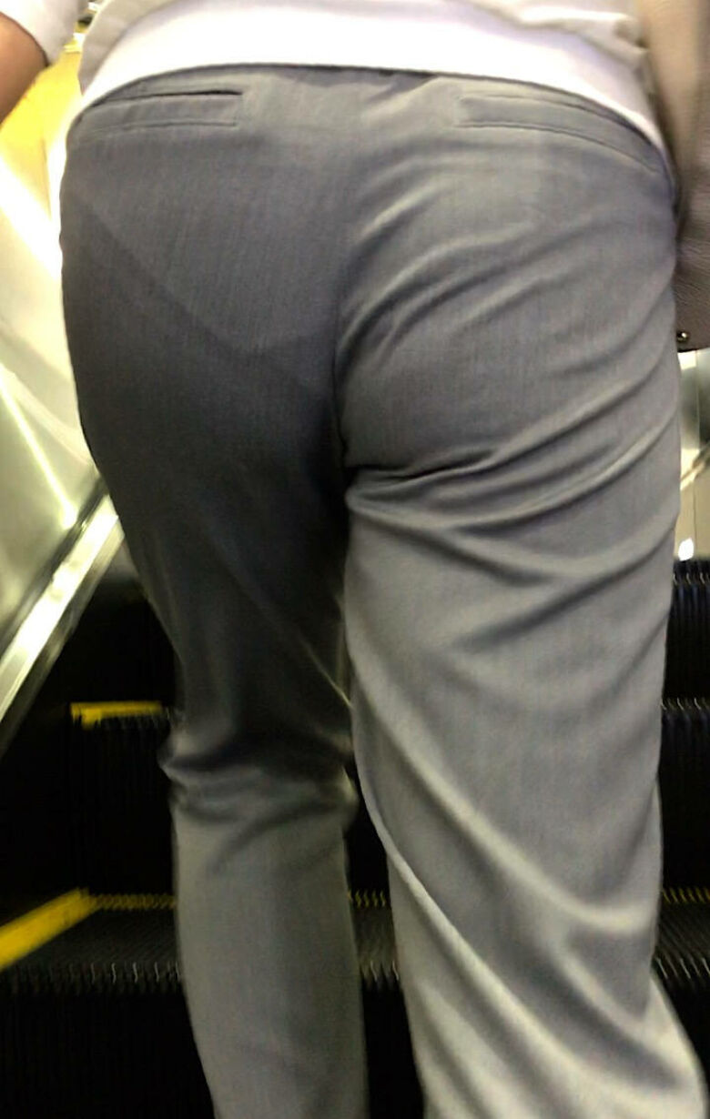 ol 透けパン盗撮画像!スーツからうっすら出てるパンツラインに大興奮♡023