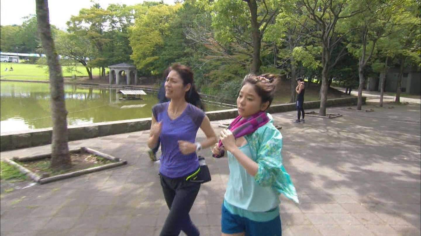 松下奈緒 パンチラがエロいぜ!ゲゲゲの女房で一躍人気となったお宝画像をご覧ください♡056