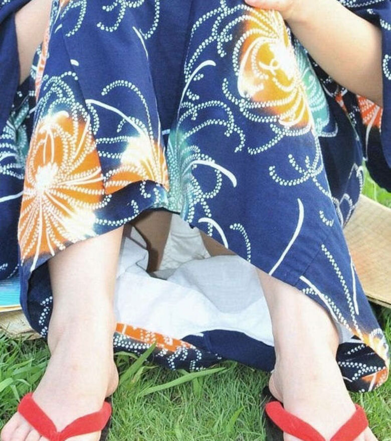 花火大会パンチラ エロ画像004