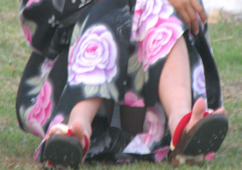 花火大会パンチラ エロ画像009