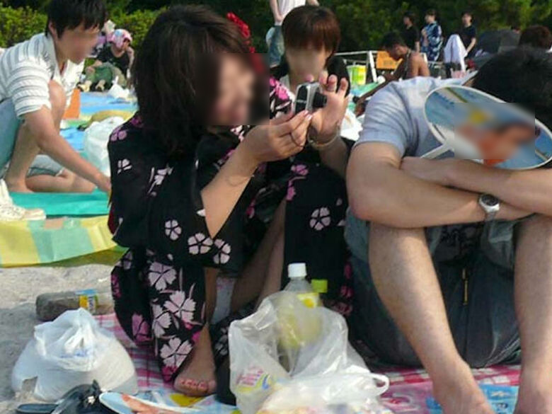 花火大会パンチラ エロ画像011