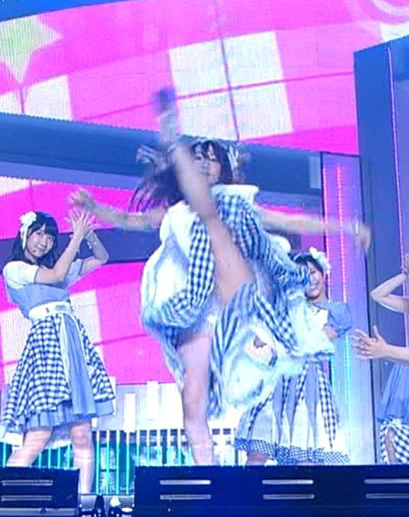 AKB48FNS歌の夏祭りパンチラ画像001