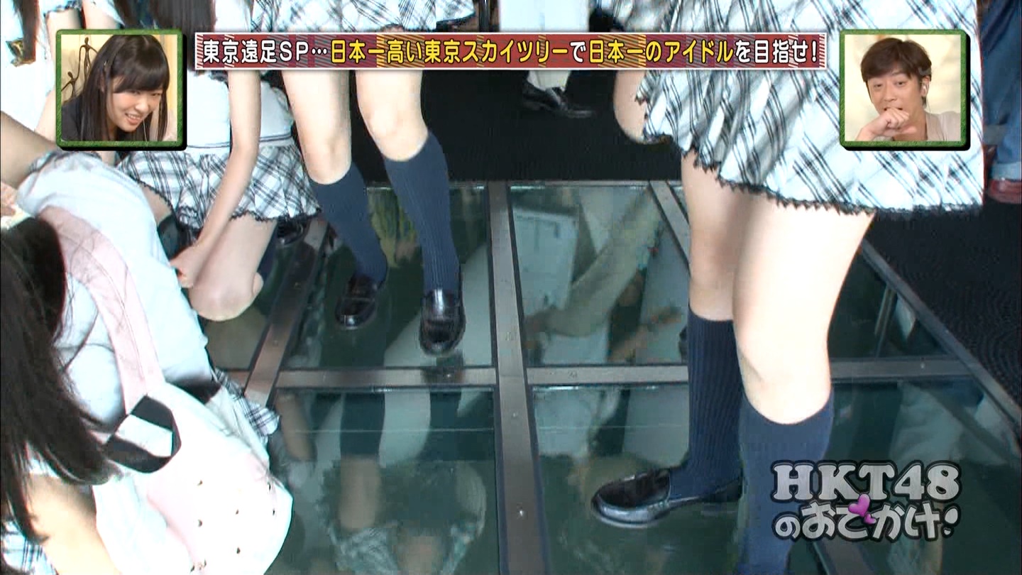 【放送事故】HKTメンバーのパンツが床のガラスに反射して完全にTVに映ってしまう008