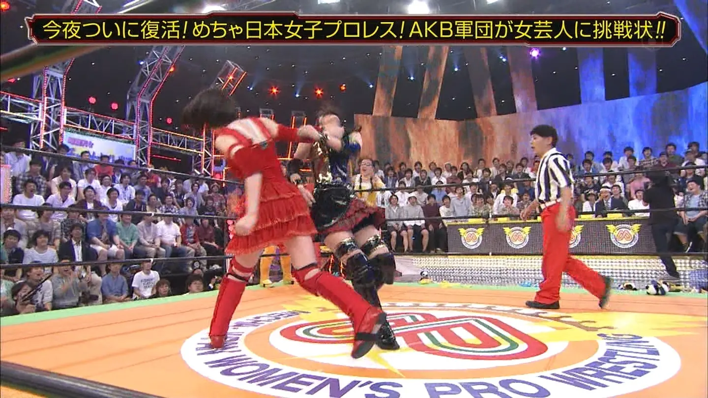 『めちゃ日本女子プロレス』AKB大開脚で股間おっぴろげエロキャプ画像010