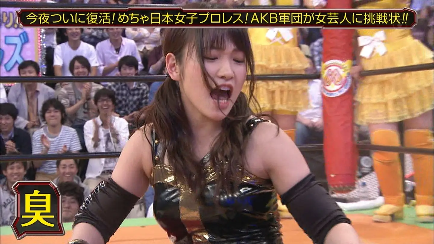 『めちゃ日本女子プロレス』AKB大開脚で股間おっぴろげエロキャプ画像019