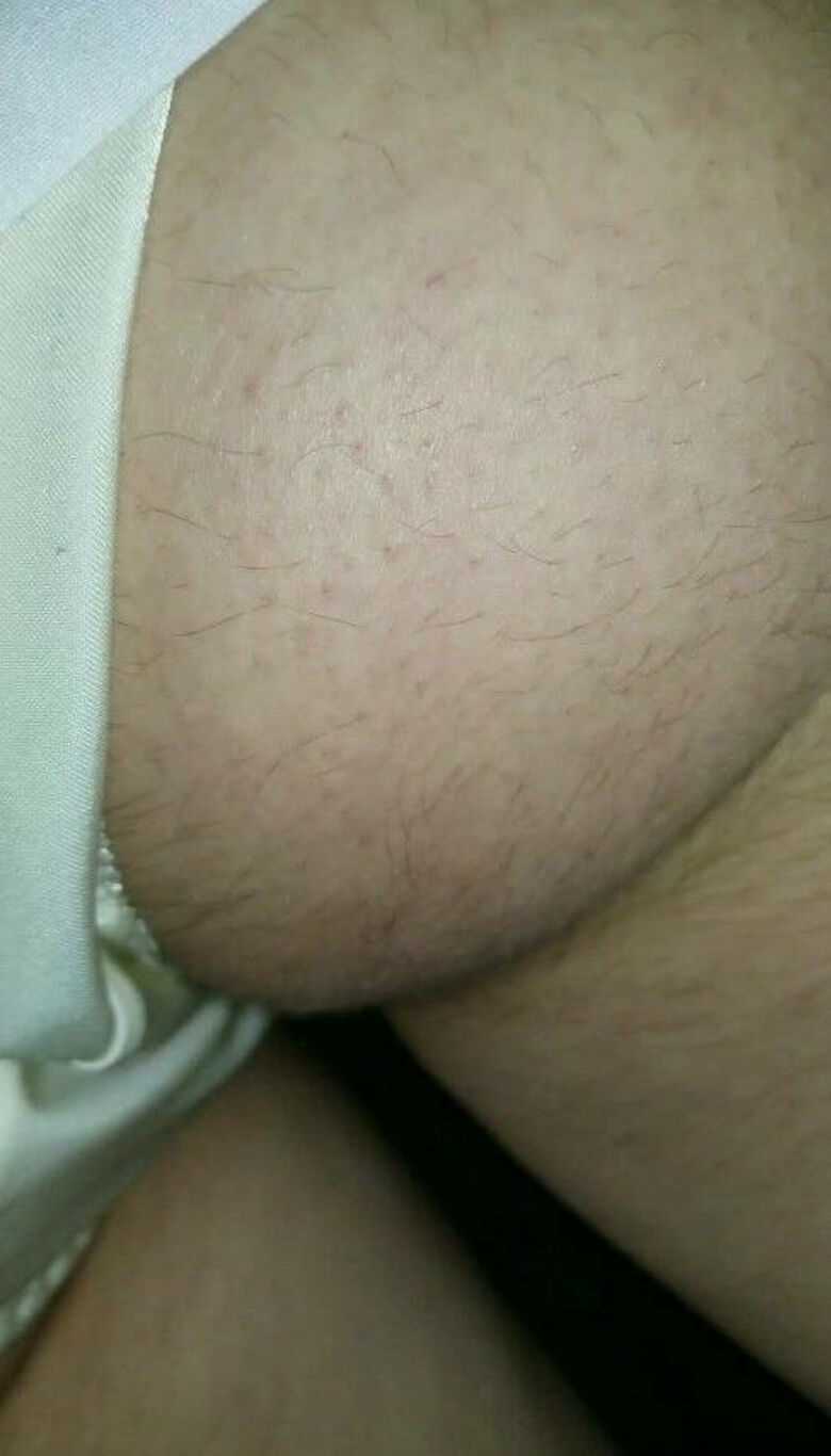 ハミ毛 パンチラ画像!エロい女子のマン毛にパンツ♡収まらない陰毛たちをまとめてみたぜ!!041
