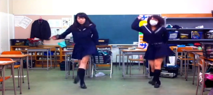 【動画】JK2人でスイートマジック踊ってみた013