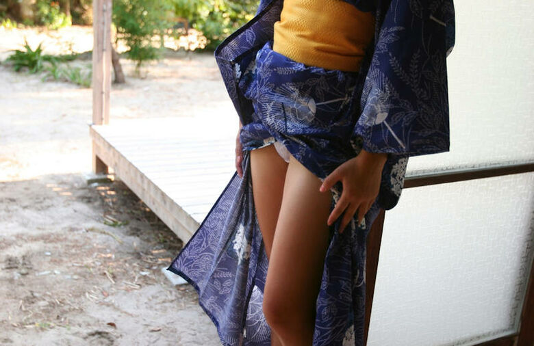 浴衣 パンチラ動画と画像!!夏の花火大会とか祭りとか♡素人女性の盗撮もの中心にまとめてみたぜ!!【77枚】038枚目