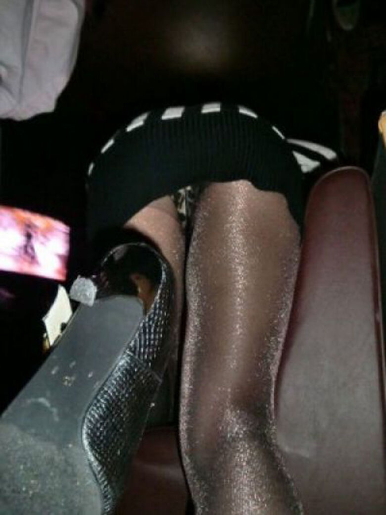 パンチラが抜ける逆さ撮り盗撮エロ動画像Vol.69_056枚目