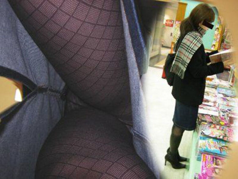 パンチラが抜ける逆さ撮り盗撮エロ動画像Vol.69_057枚目