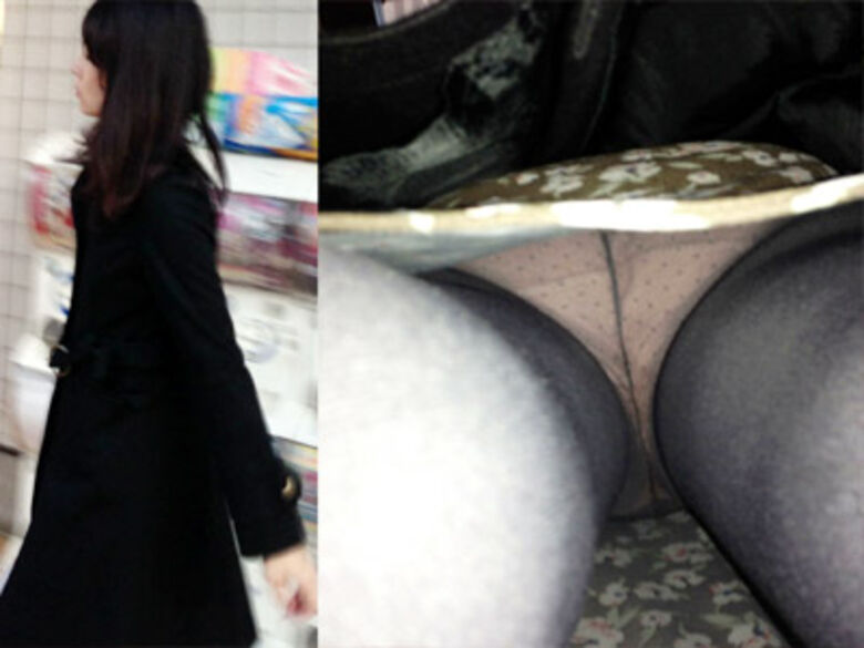 パンチラが抜ける逆さ撮り盗撮エロ動画像Vol.69_059枚目