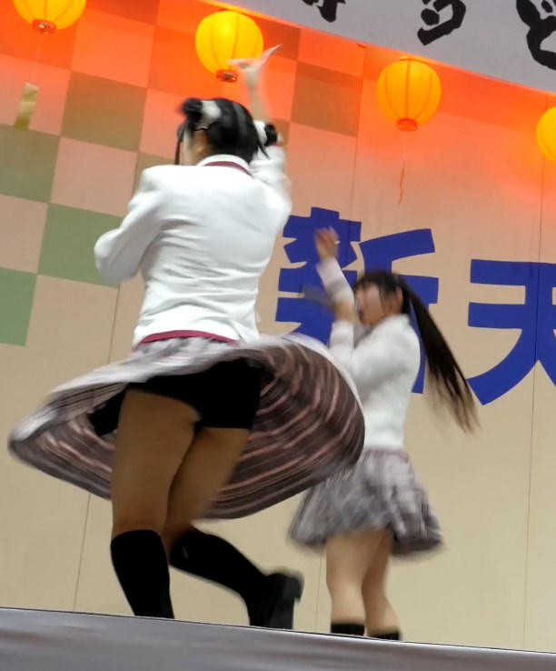 アイドル パンチラ画像!ご当地アイドルのパンツが丸見え♡これ狙ってるよね??009