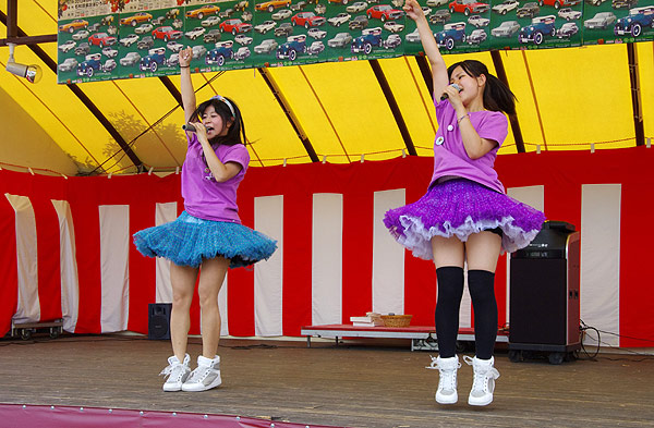 アイドル パンチラ画像!ご当地アイドルのパンツがモロに見えちゃってます♡021