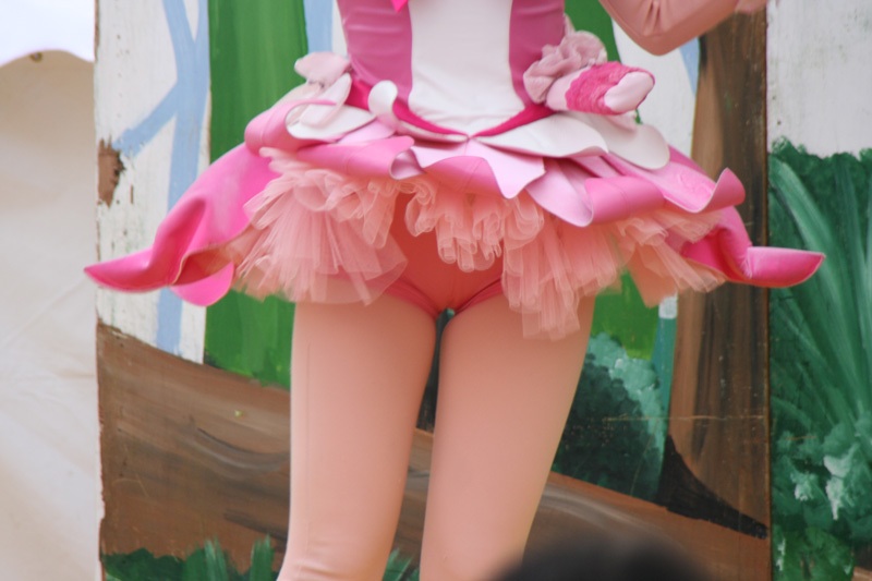 アイドル パンチラ画像!ご当地アイドルのパンツがモロに見えちゃってます♡037