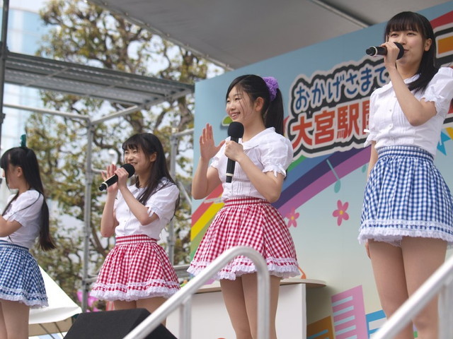 アイドル パンチラ画像!ご当地アイドルのパンツがモロに見えちゃってます♡038