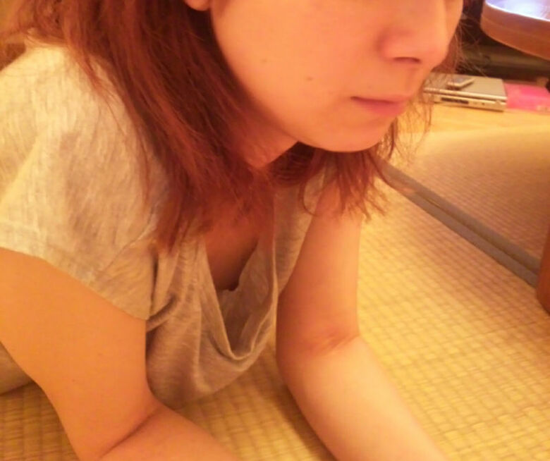 おっぱいポロリ エロ画像!盗撮・流出で露になった素人女性たちの乳首たち💕大量にまとめてみたぜ!!033