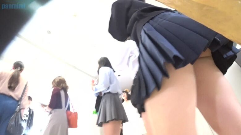 文化祭 パンチラ画像!JKの太ももにパンツ♡ローアングルから見るケツがたまんないぜ!!101