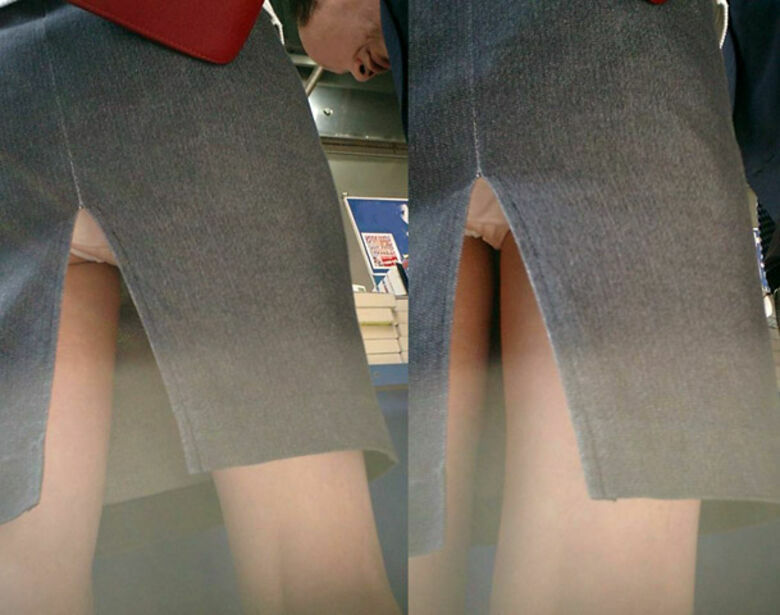 スリットスカートの切れ目から見えるパンチラエロ画像061