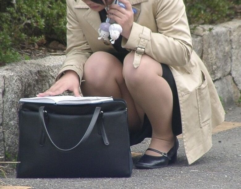 ol 盗撮画像！はたらくお姉さんのパンチラ♡制服姿がエロくてたまんないっす(´д`)ﾊｧﾊｧ…128