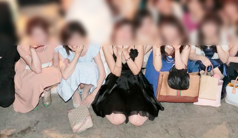 パーティドレス パンチラ画像だぜ!チラッと見えるパンツに大興奮しちゃいます♡016