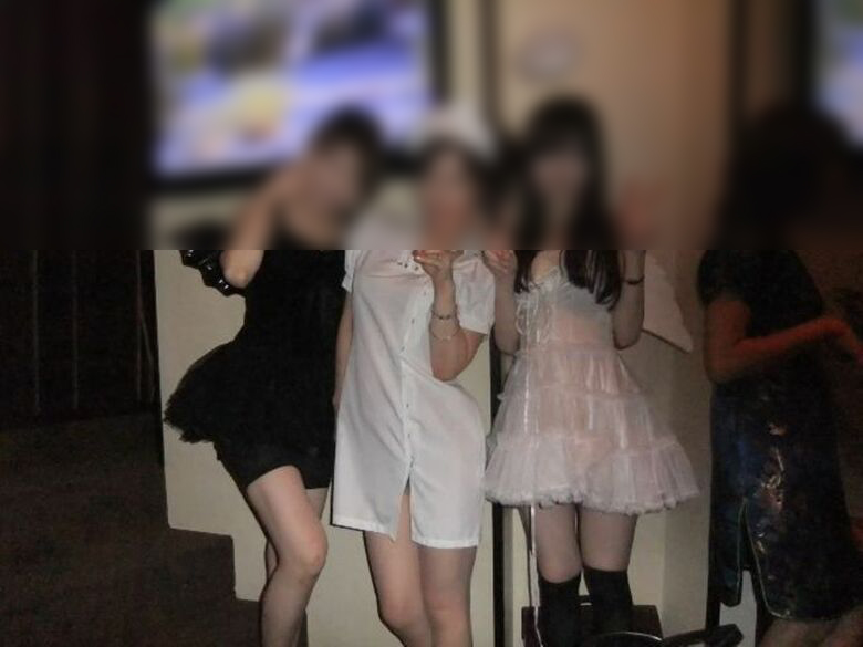 パーティドレス パンチラ画像だぜ!チラッと見えるパンツに大興奮しちゃいます♡040