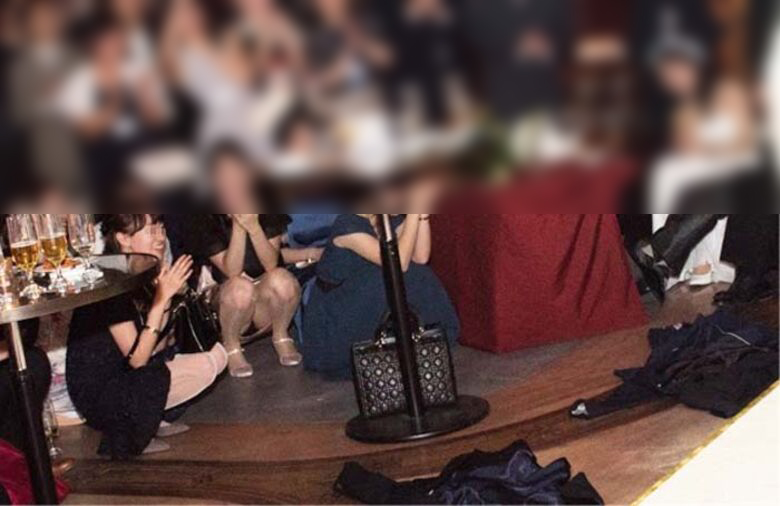 パーティドレス パンチラ画像だぜ!チラッと見えるパンツに大興奮しちゃいます♡047