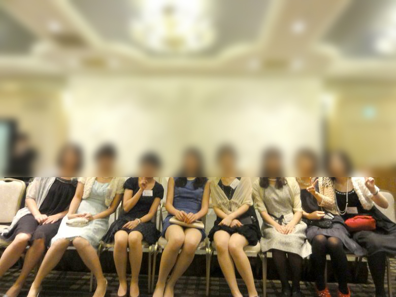 パーティドレス パンチラ画像だぜ!チラッと見えるパンツに大興奮しちゃいます♡051