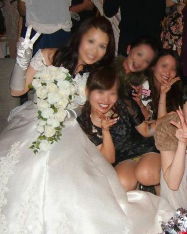 パーティドレス パンチラ画像だぜ!チラッと見えるパンツに大興奮しちゃいます♡055