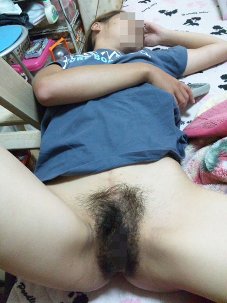 熟女盗撮 エロ画像!妻や嫁の流出パンツ㊙️無防備すぎる下半身が抜けちゃいます♡008