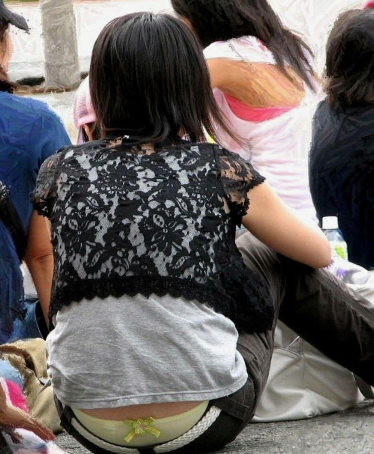 ケツ穴見せたいんか?ってくらいのローライズ素人盗撮まとめみたぜ!020