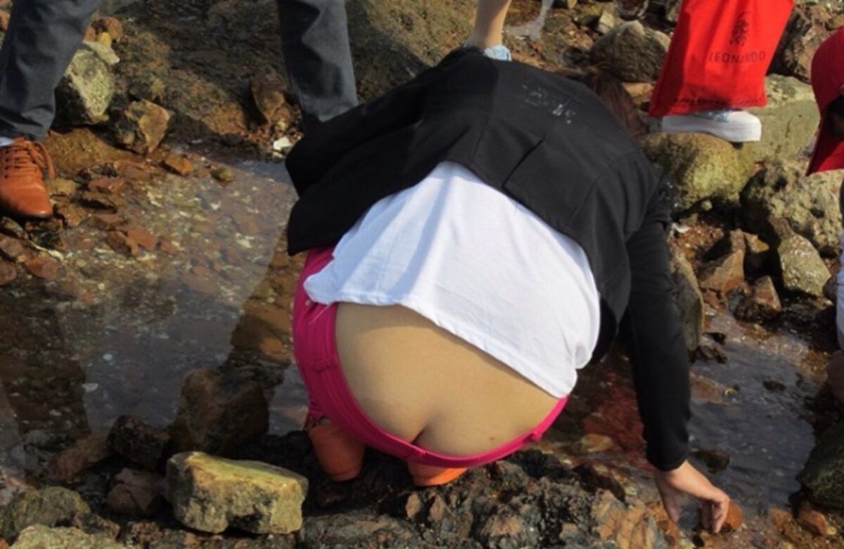 ケツ穴見せたいんか?ってくらいのローライズ素人盗撮まとめみたぜ!067