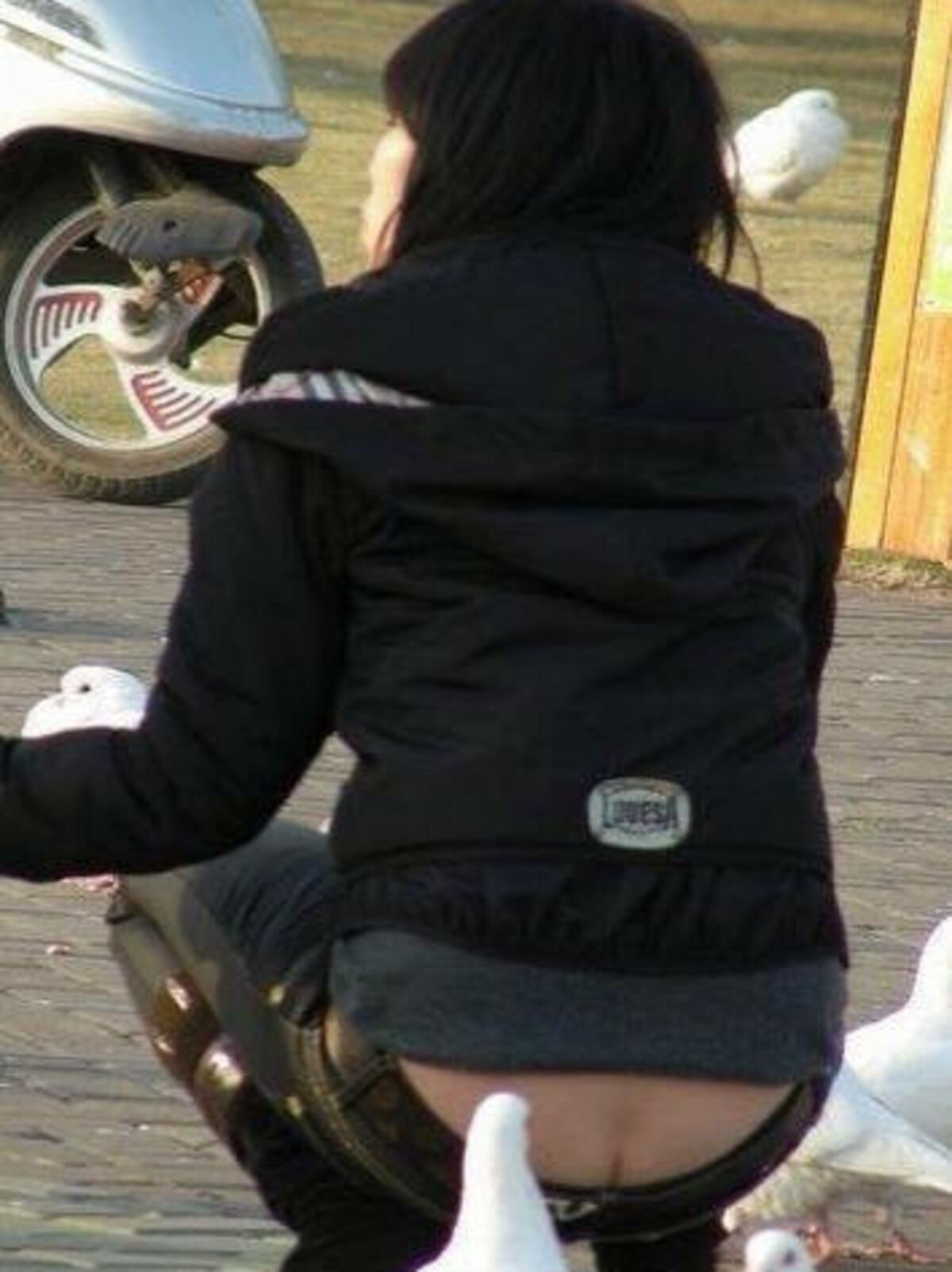 ケツ穴見せたいんか?ってくらいのローライズ素人盗撮まとめみたぜ!071