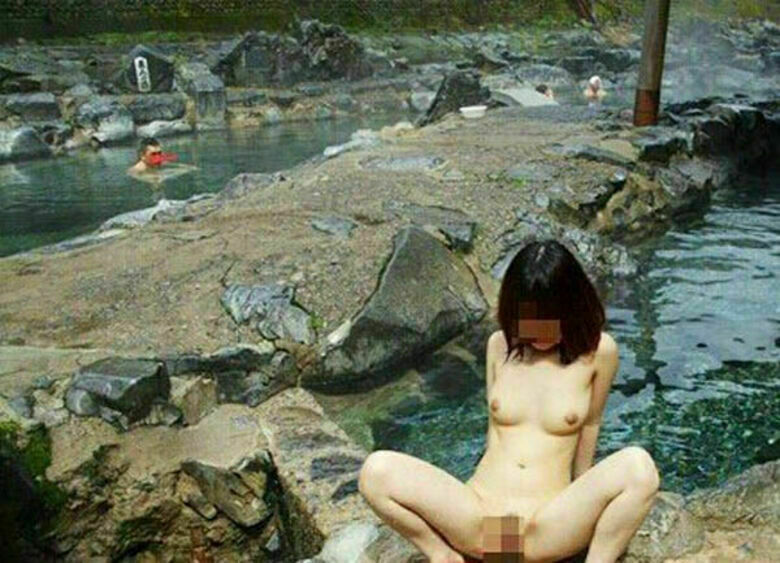 露天風呂盗撮 エロ画像!全裸女性の美乳おっぱい&乳首♡ずっと眺めたくなります🥰033