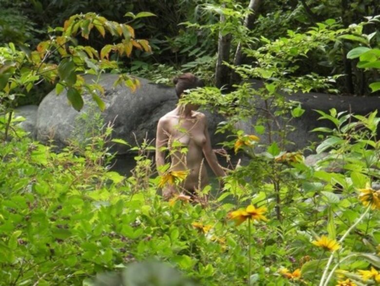 温泉♨️盗撮エロ画像だぜ!リアル素人女性の美乳おっぱいに乳首を大放出♡露天風呂・着替え隠し撮りが抜けちゃいます♡022枚目