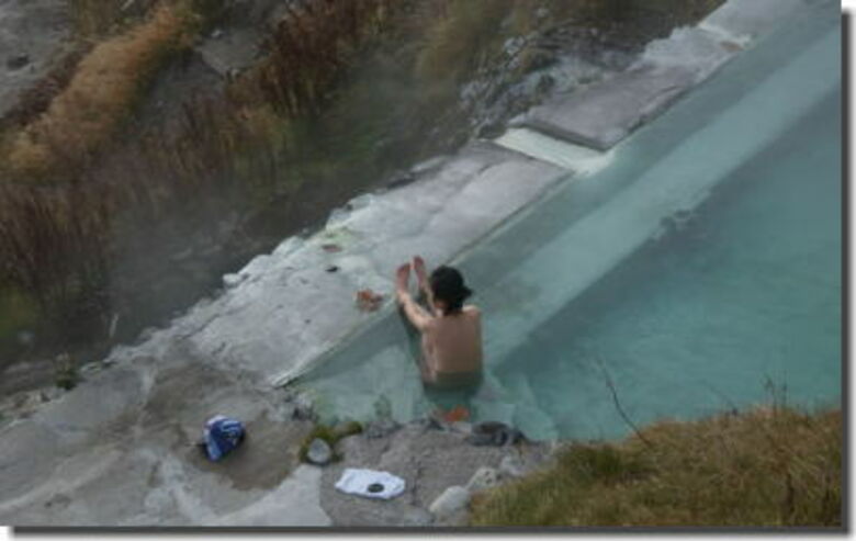 温泉♨️盗撮エロ画像だぜ!リアル素人女性の美乳おっぱいに乳首を大放出♡露天風呂・着替え隠し撮りが抜けちゃいます♡038枚目