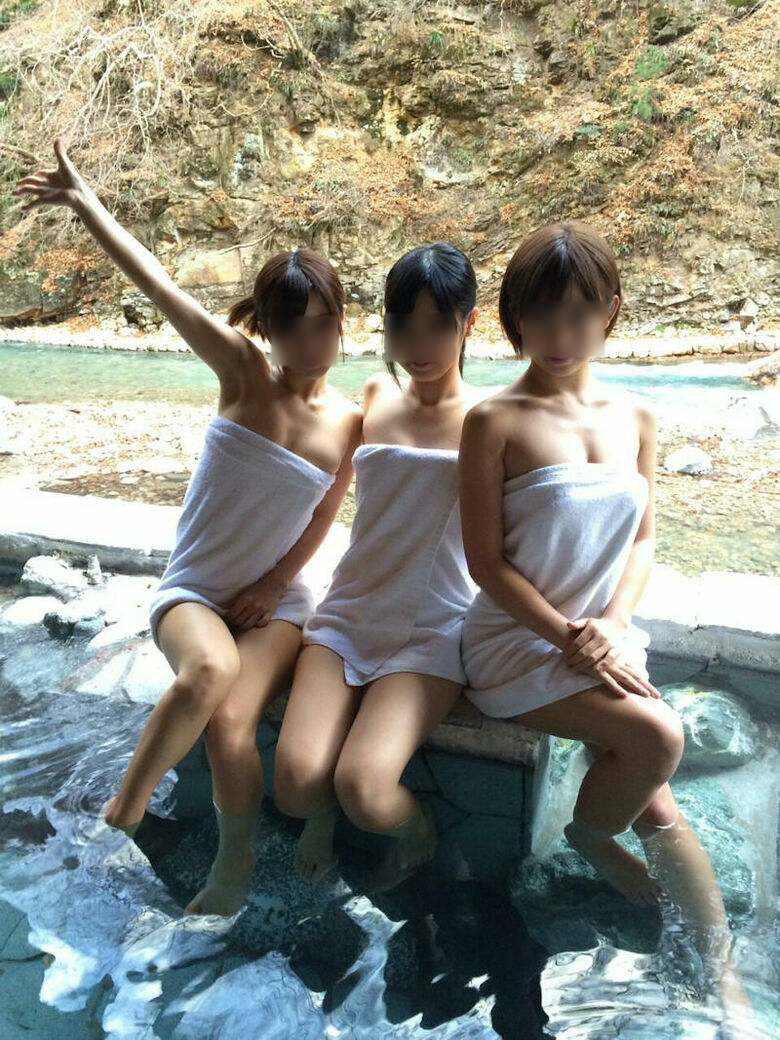 温泉♨️盗撮エロ画像だぜ!リアル素人女性の美乳おっぱいに乳首を大放出♡露天風呂・着替え隠し撮りが抜けちゃいます♡132枚目